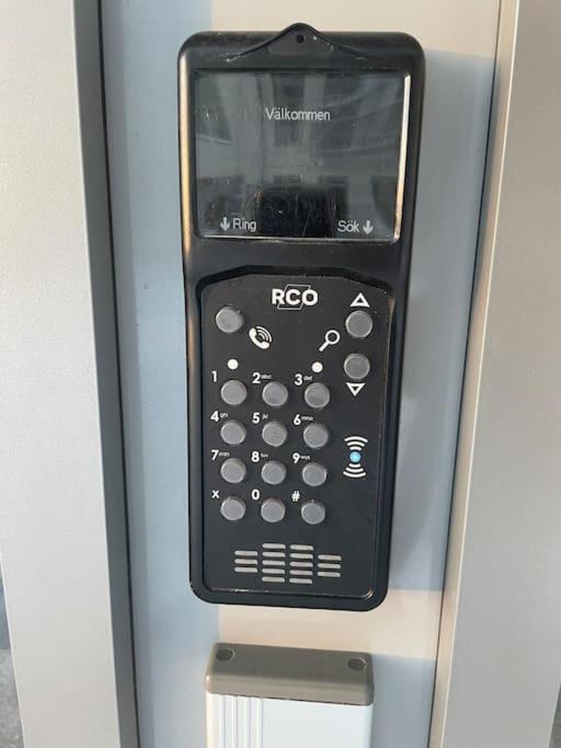 Newly Built Bright Apartment, Close To Everything If You Want To Visit Stockholm, You Will Find The Perfect Accommodation Here! Ferry Line 80 Makes It Very Convenient And Easy To Get To The City Center Nacka község Kültér fotó