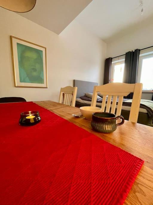 Newly Built Bright Apartment, Close To Everything If You Want To Visit Stockholm, You Will Find The Perfect Accommodation Here! Ferry Line 80 Makes It Very Convenient And Easy To Get To The City Center Nacka község Kültér fotó